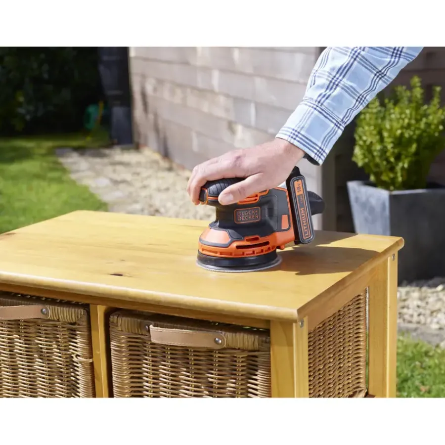 BLACK+DECKER 18V excentrische accuschuurmachine BDCROS18-QW Hot