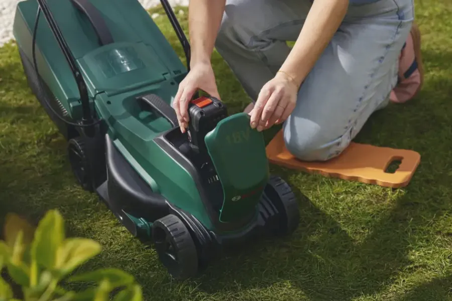 Bosch 18V grasmaaier EasyMower incl. 4Ah accu + lader New