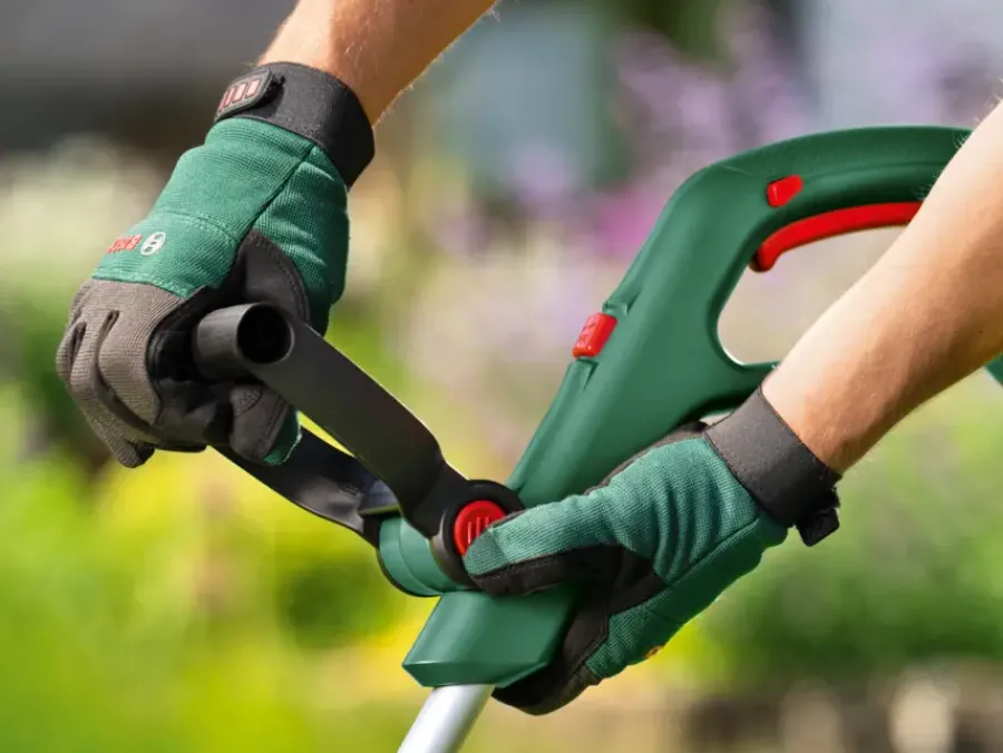 Bosch 18V trimmer Universal (zonder accu) Clearance