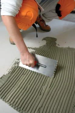 Suki plakspaan met 6 mm vertanding Sale